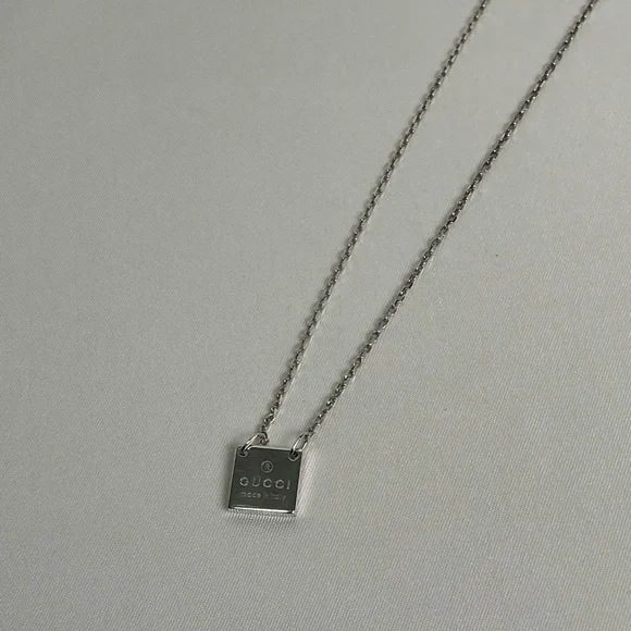 Authentic Gucci Square Plate Tag Pendant 925 Silver Necklace Signature Clasp - Picture 4 of 14